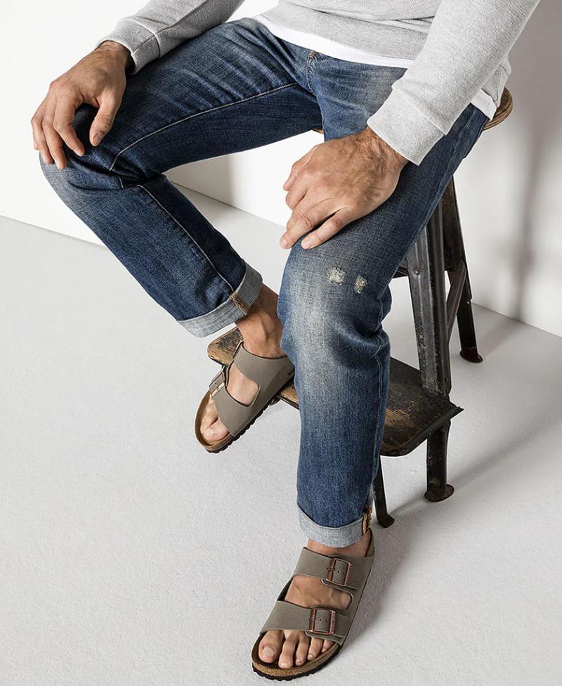 Shop Men's Sandals Online - Collections | Manning Shoes