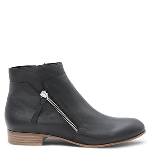 Django & Juliette Fossa Women's Flat Boot Black