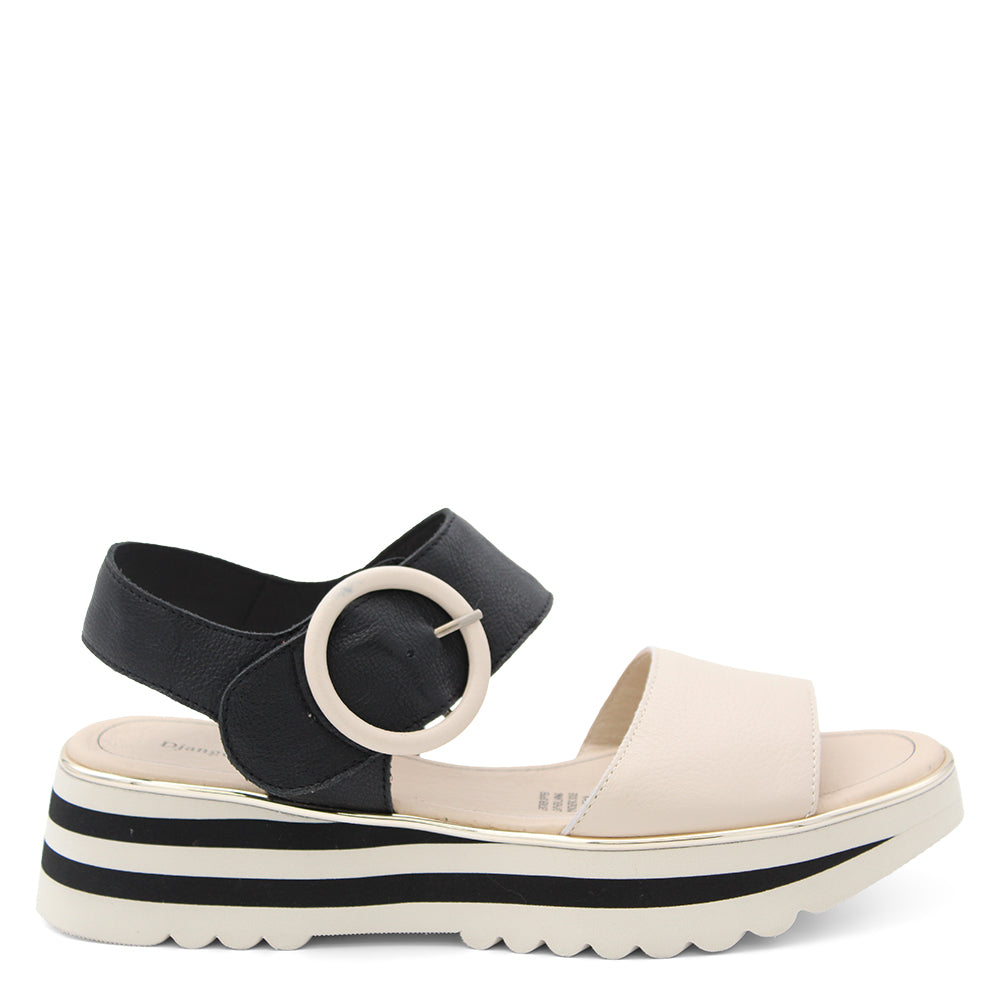 Django & Juliette Harlows Womens Flat Sandal Milk Black