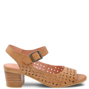 Django & Juliette Braden Women's Low Heel Tan