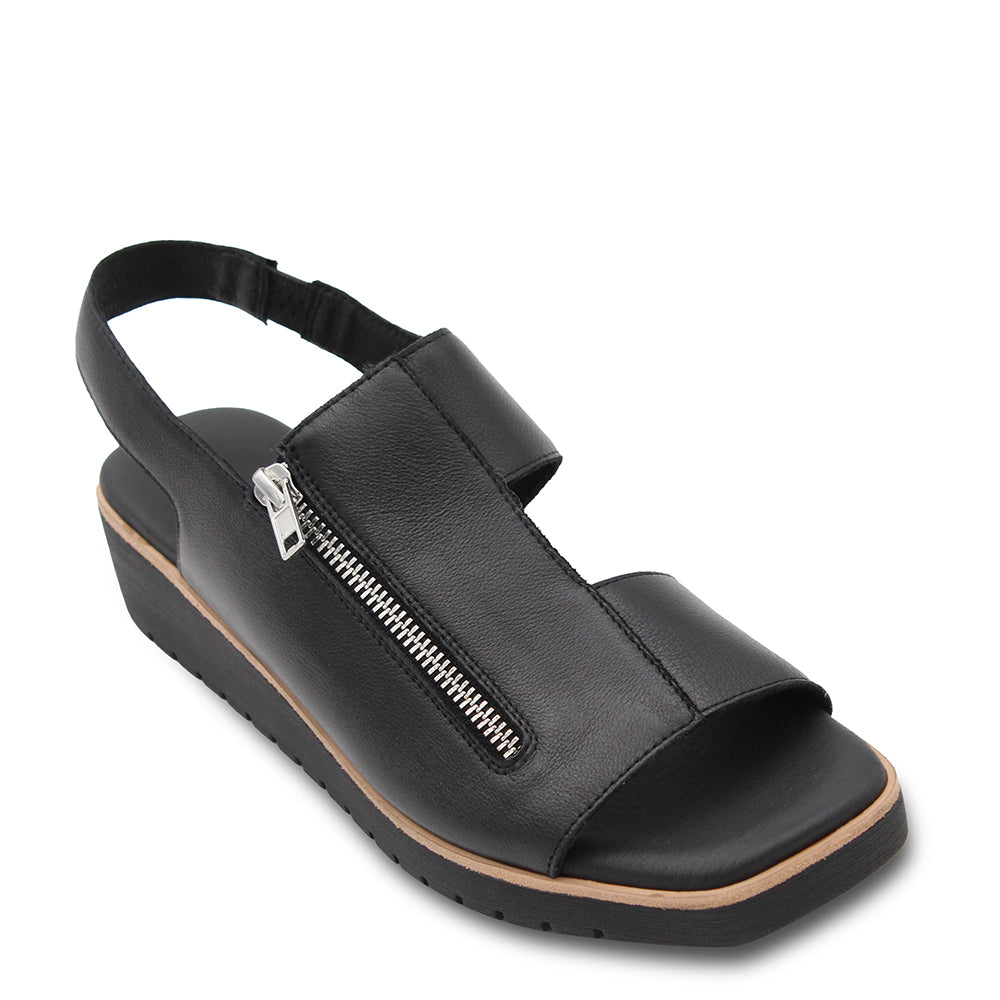 Django & Juliette Kemma Womens Wedge sandals