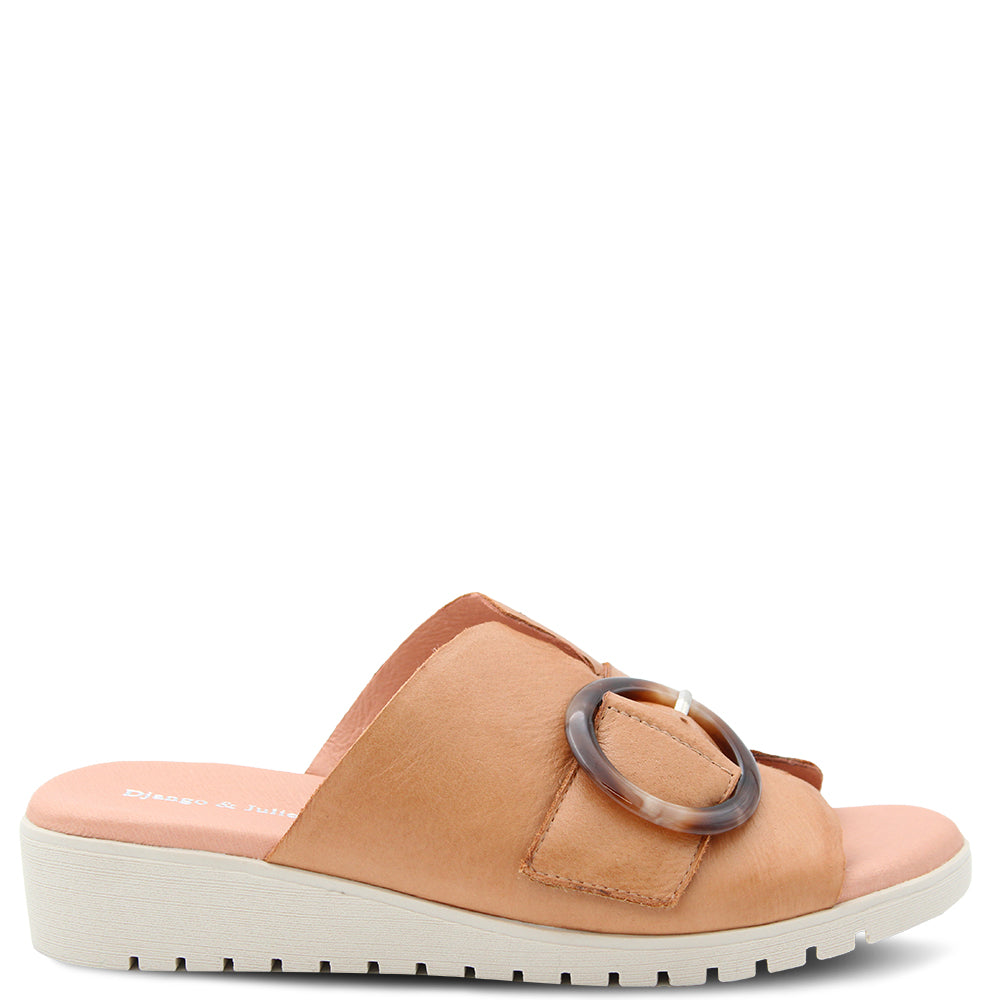 Django & Juliette Madelle Women's Slides Tan