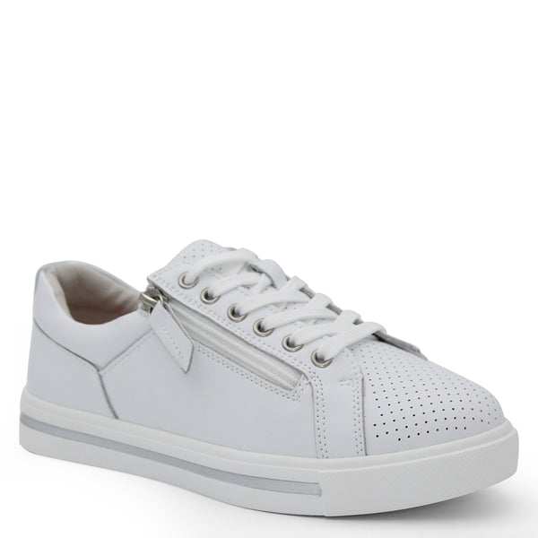 Bay Lane New Kiki Womens Flat Sneaker