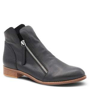 Django & Juliette Nory's Womens Flat Boots