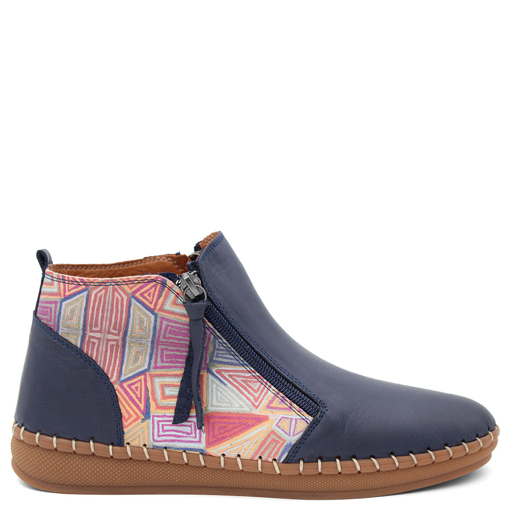 Sala Regan Women's Flat Ankle Boots
