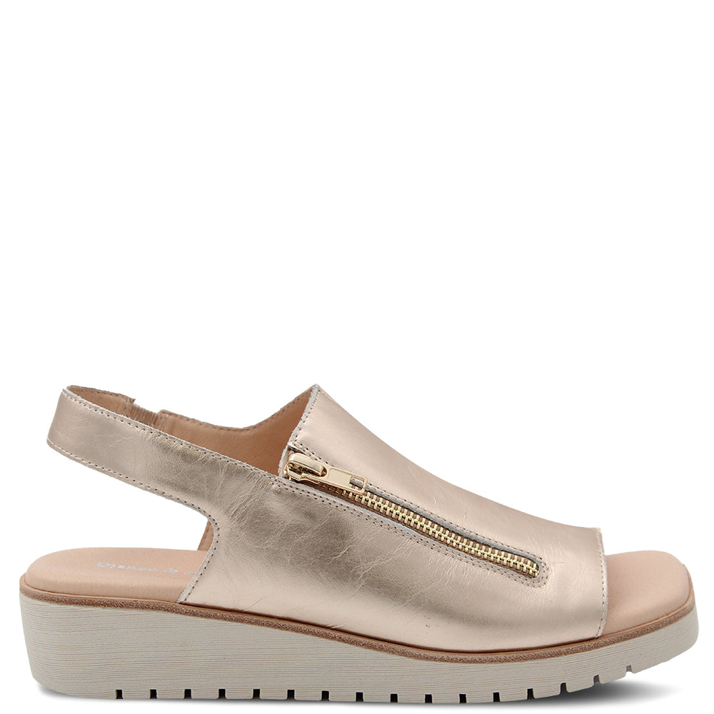 Django & Juliette Kemma Womens Wedge sandals