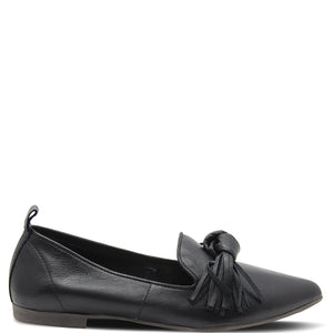 Bueno Bestie Women's Flat Black Shoe