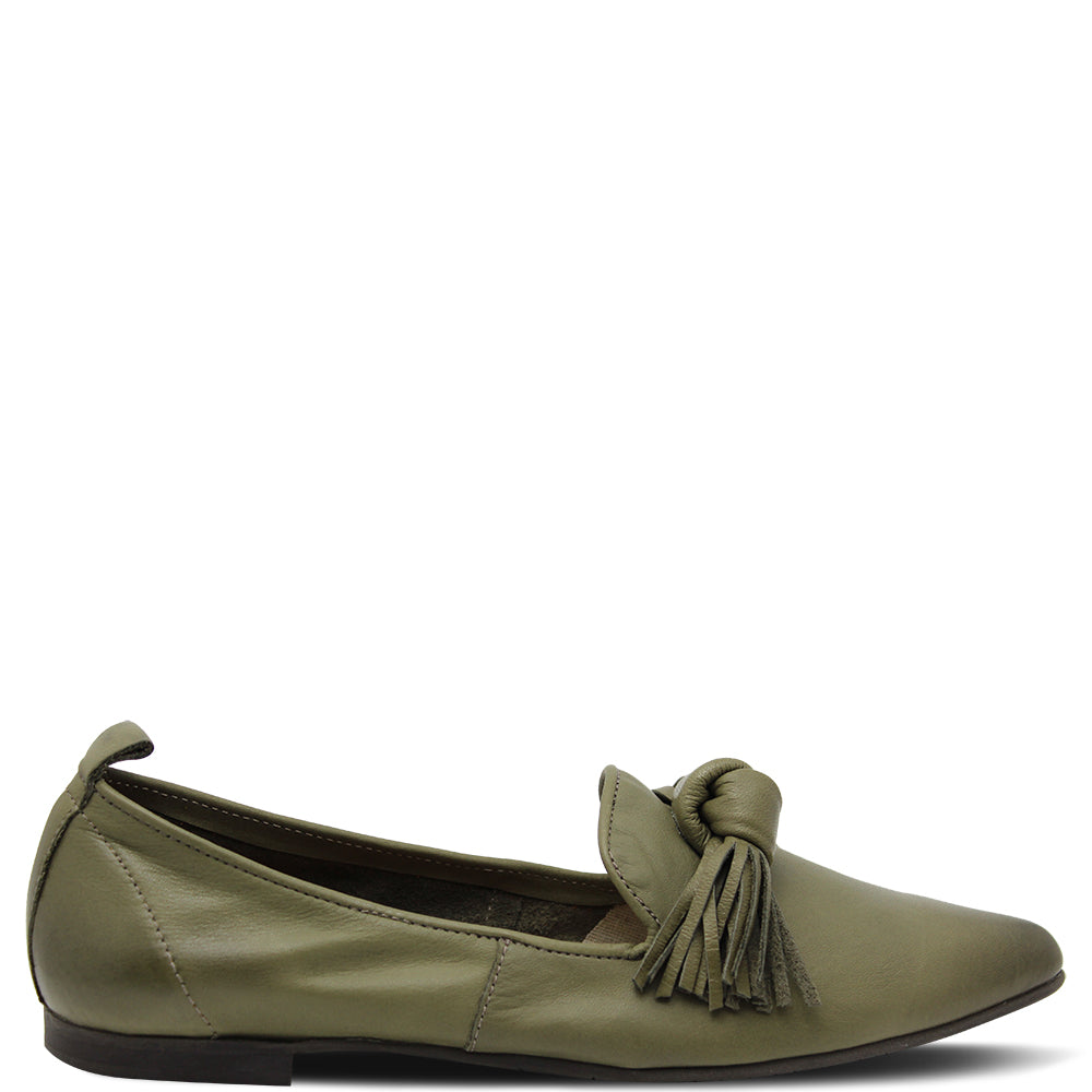 Bueno Bestie Women's Flat Olive Shoe
