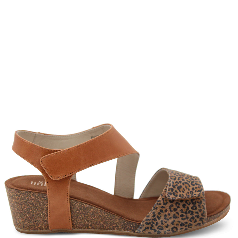 Silver Linings Kyra Women's Wedge sandal Tan Leopard