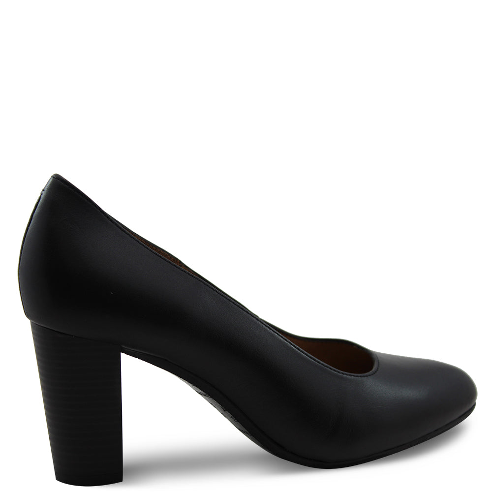 Hostess Aerobics 70 black heel court shoe